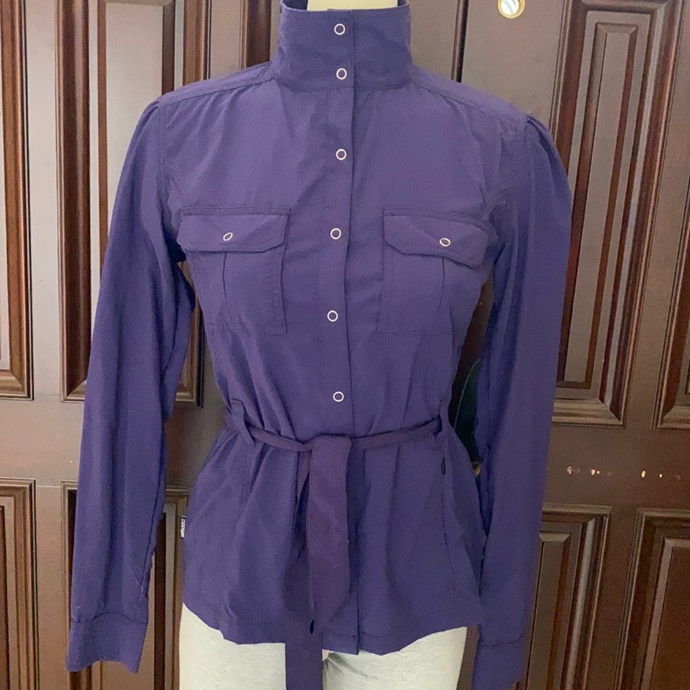 UPF50+ sun protective side pocket snap up wear open or closed collar up or down